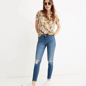 Madewell 9” High Rise Skinny Distressed Crop Jeans in Delmar Wash/Blue size 26